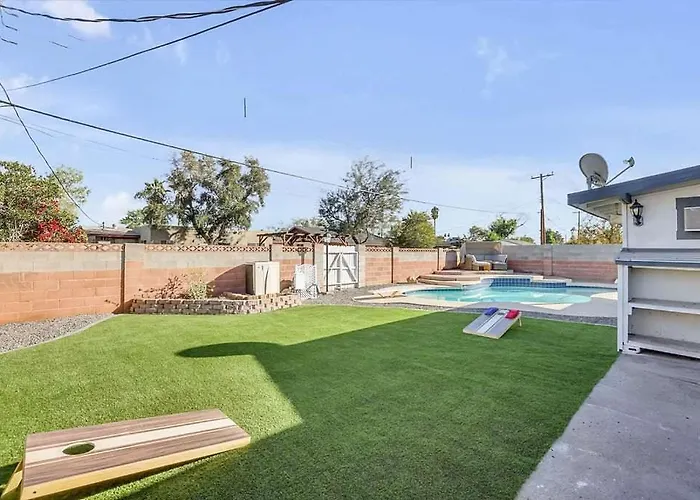 Retreat With Pool Hidden * Tempe